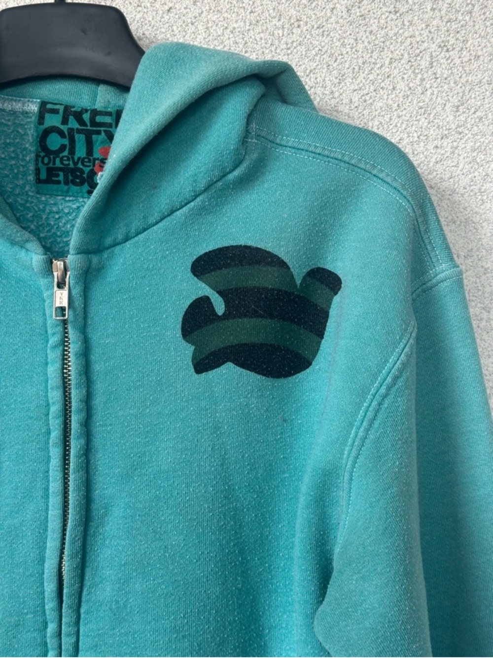 Free City "Forever Leisure"
Zip Up Size 2 Stripe
Sleeve Dove Logo *as is* - Picture 2 of 8